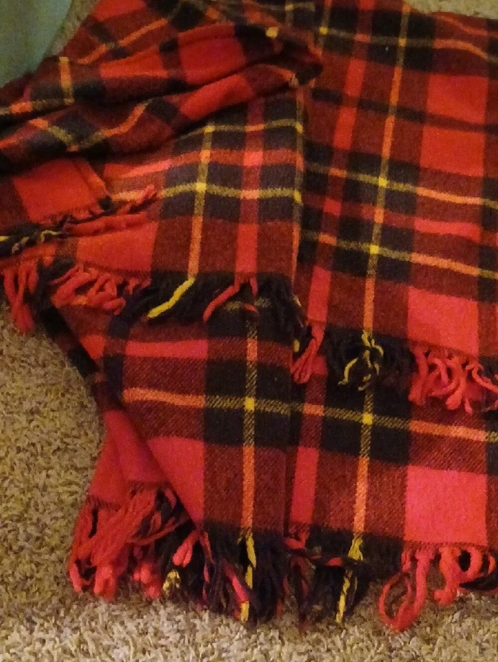 Red Plaid Holiday Throw Blanket - Brand Unspecified